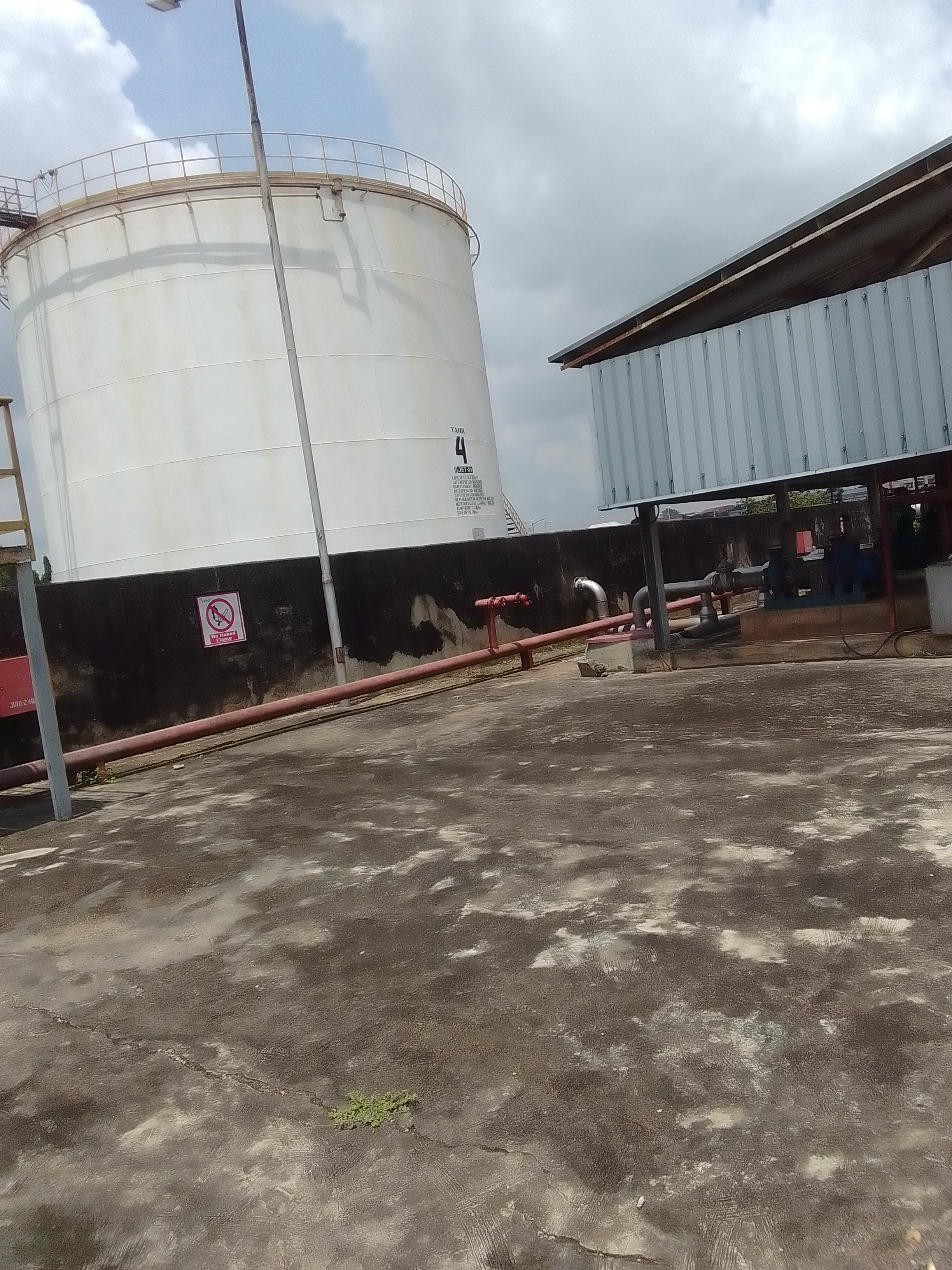 Hands-on maintenance support services to Juhi-2 ventures limited for her jet fuel tanks’ soak test and commissioning project at MMIA, Lagos
